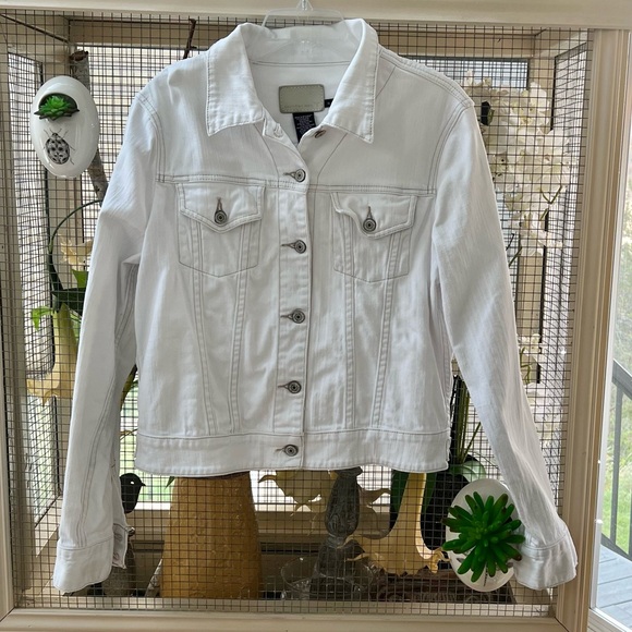 Calvin Klein Jeans Jackets & Blazers - Calvin Klein White Denim Jacket L